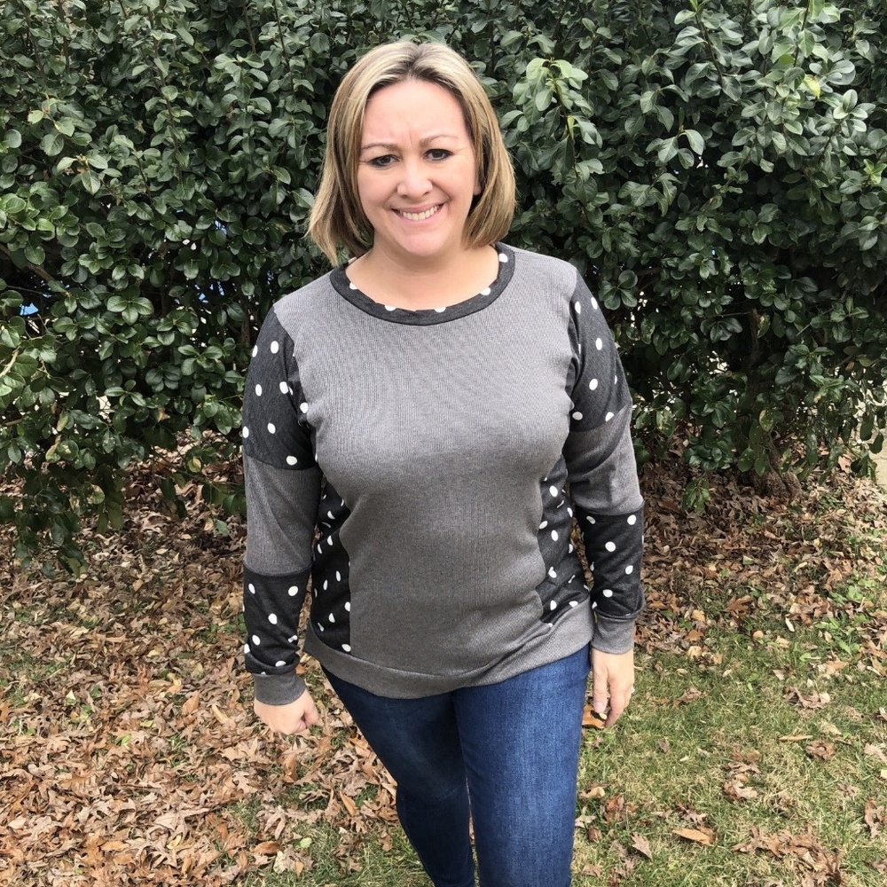 Long sleeve grey sweater